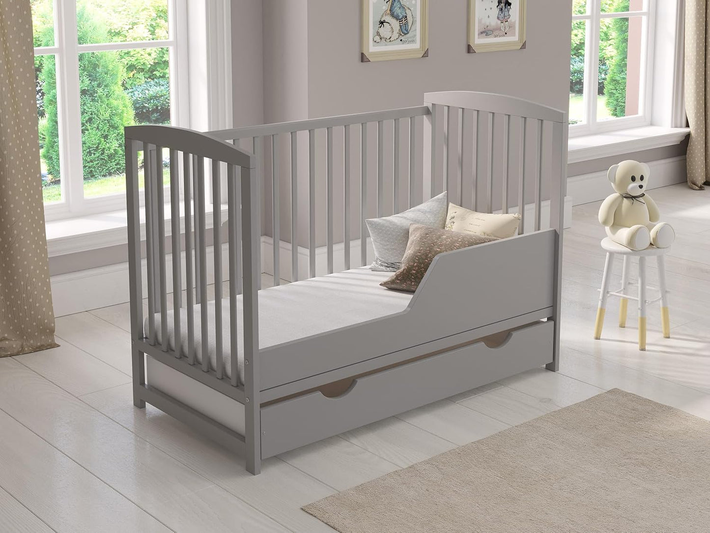 Love For Sleep Babybett 120x60 cm mit Matratze & Schublade, höhenverstellbares Kinderbett aus Kiefernholz, Grau