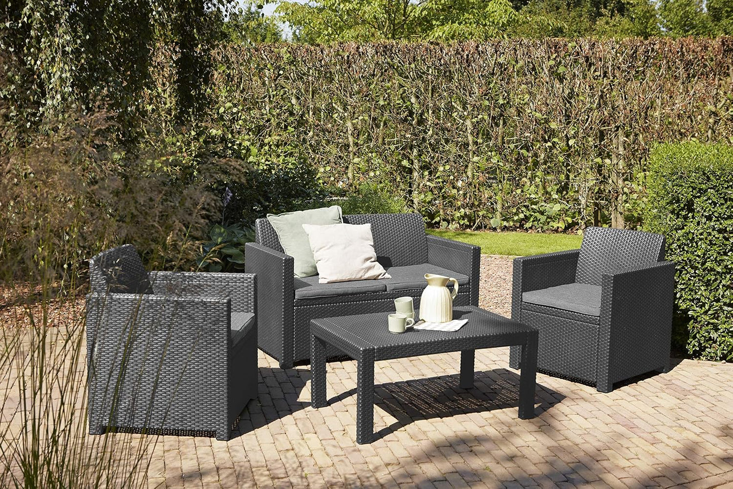 Keter Merano Gartenmöbel Set 4-teilig Grau mit Sitzkissen – Gartenlounge mit Sofa, 2 Sesseln & Tisch für Garten und Terrasse
